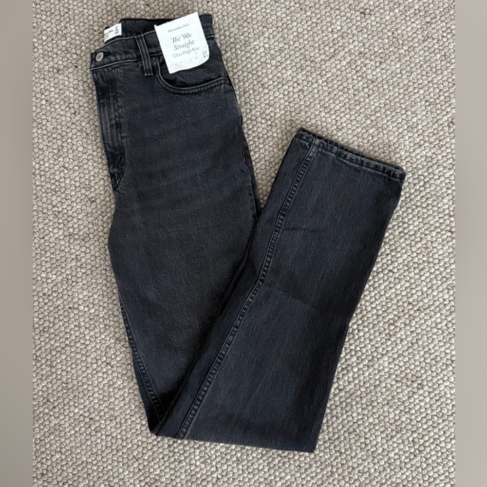 NWT Abercrombie & Fitch Straight Leg Jeans